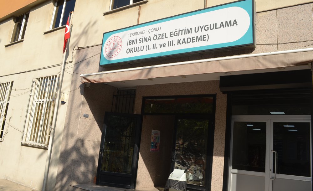  Güzel Yemekleriyle Örnek Okul!
