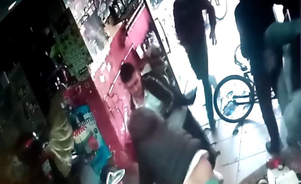 Motosiklet Kavgaya Sebebiyet Verdi, 1 Kişi Yaralandı 