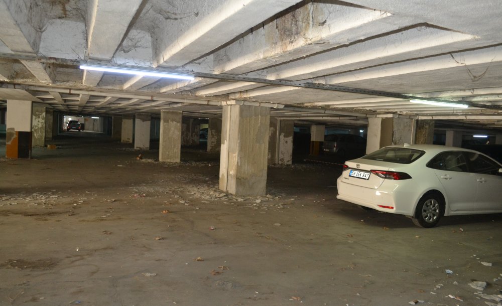 Kapalı Otoparktaki Çalışmalar Devam Ediyor 