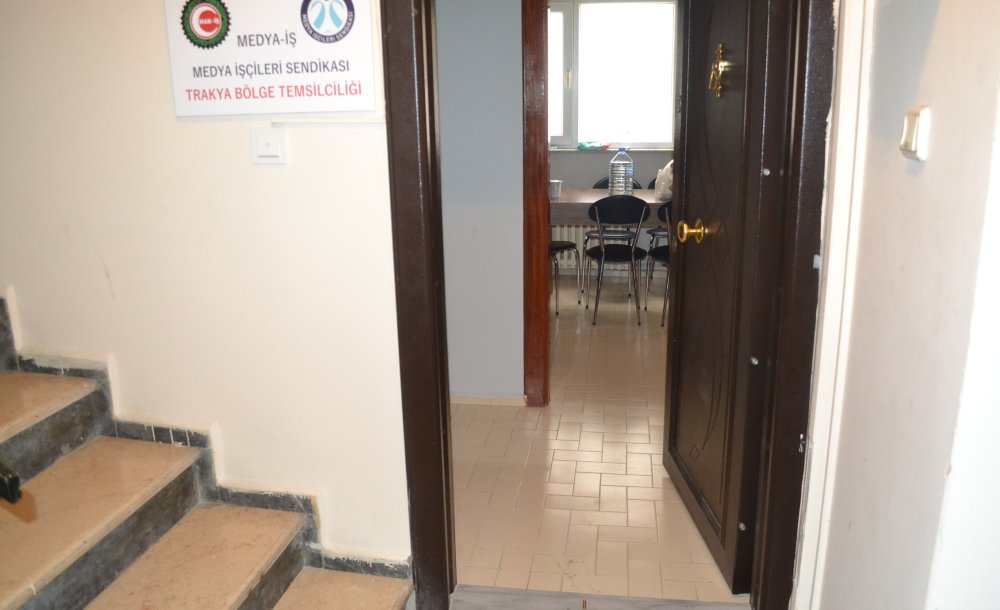Sendikanın Kapısına Mermi Çekirdeği Bırakıldı 