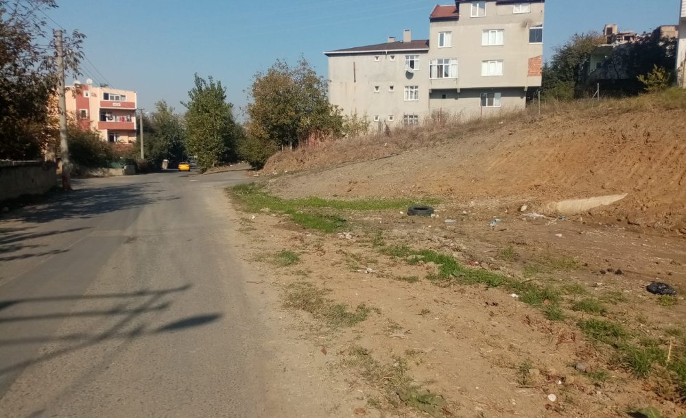 Atilla Caddesi Hizmet Bekliyor 