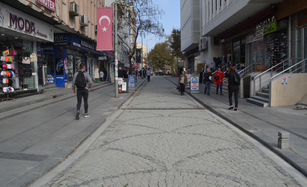 Caddenin Çehresi Değişti 
