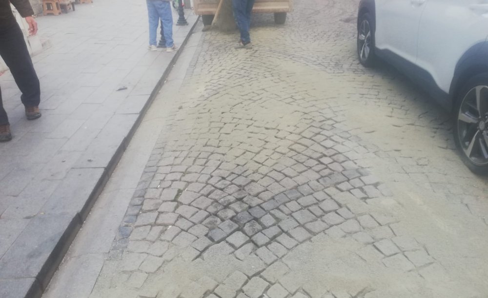 Çorlu Belediyesi Saray Caddesi'nde Çalışma Yaptı 
