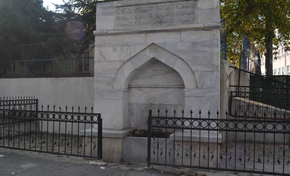 Cemaliye Mahallesi'nde Çöp Dağları Oluştu