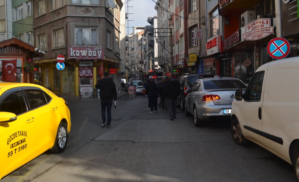 Akıncılar Caddesi Allah'a Emanet