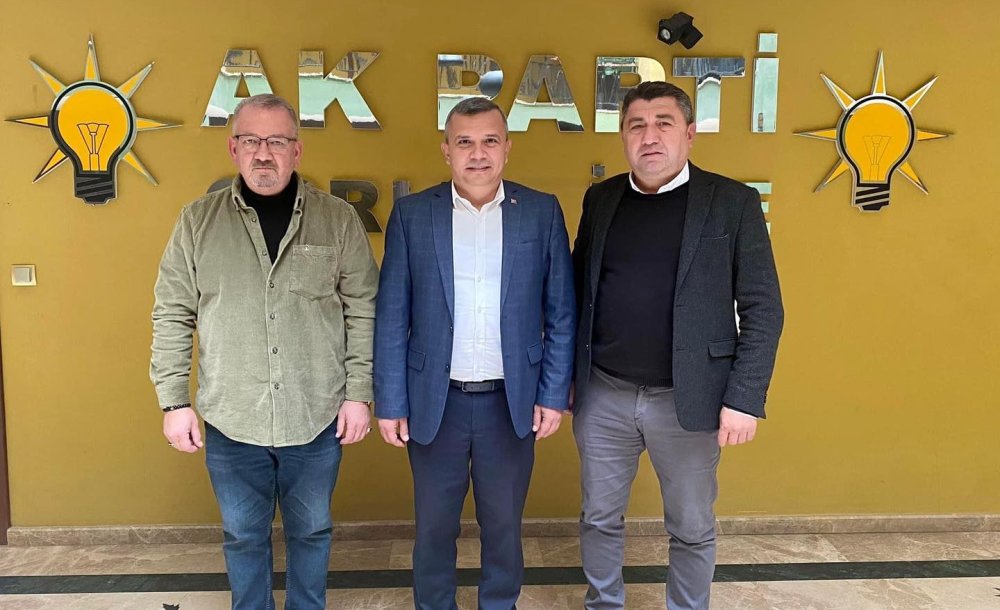 Ak Partiye Üyelikler Devam Ediyor