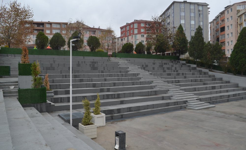 Daha Yeni Yapıldı, Yazık!