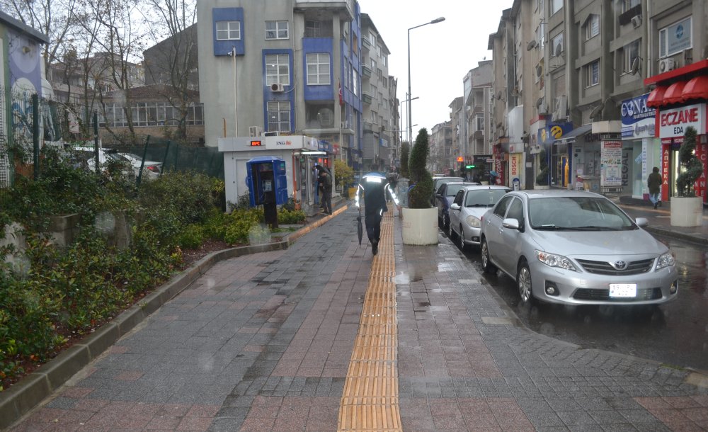 Sağanak Yağış Gün Boyu Etkili Oldu