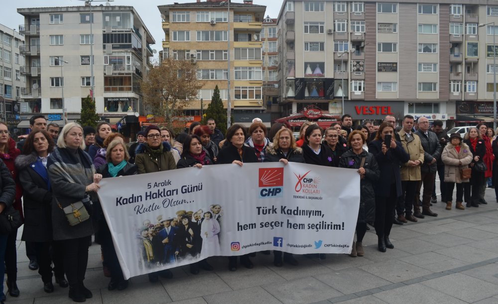 5 Aralık Dünya Kadın Hakları Günü Kutlandı 