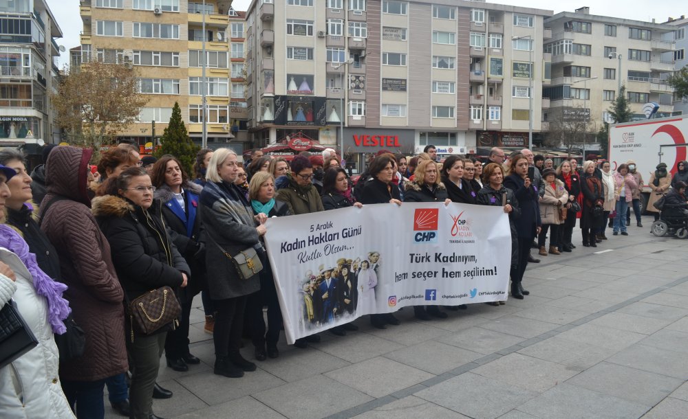 5 Aralık Dünya Kadın Hakları Günü Kutlandı 