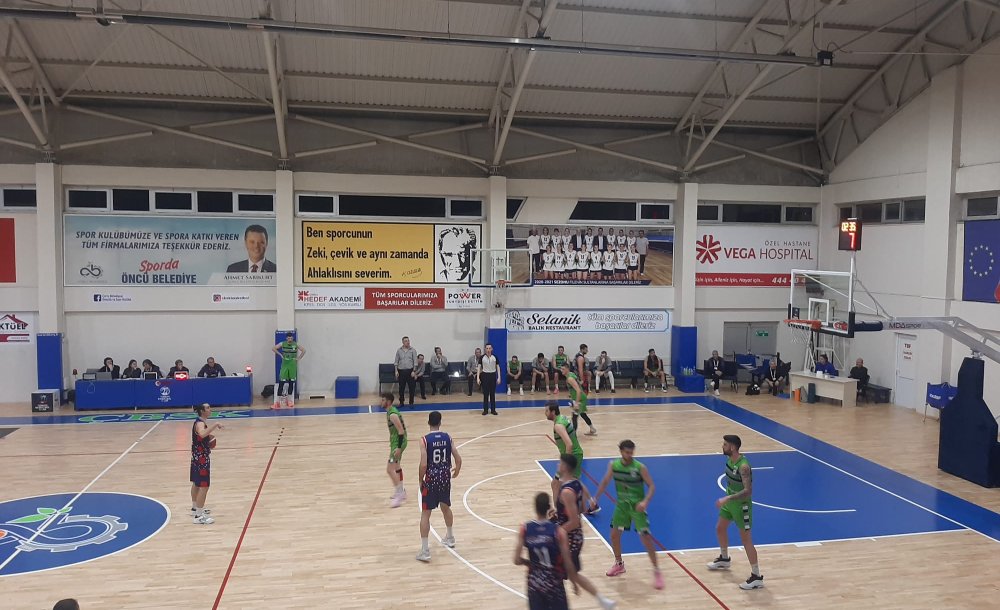  Çbsk Basketbol ‘Da 5'De 5 Yaptı