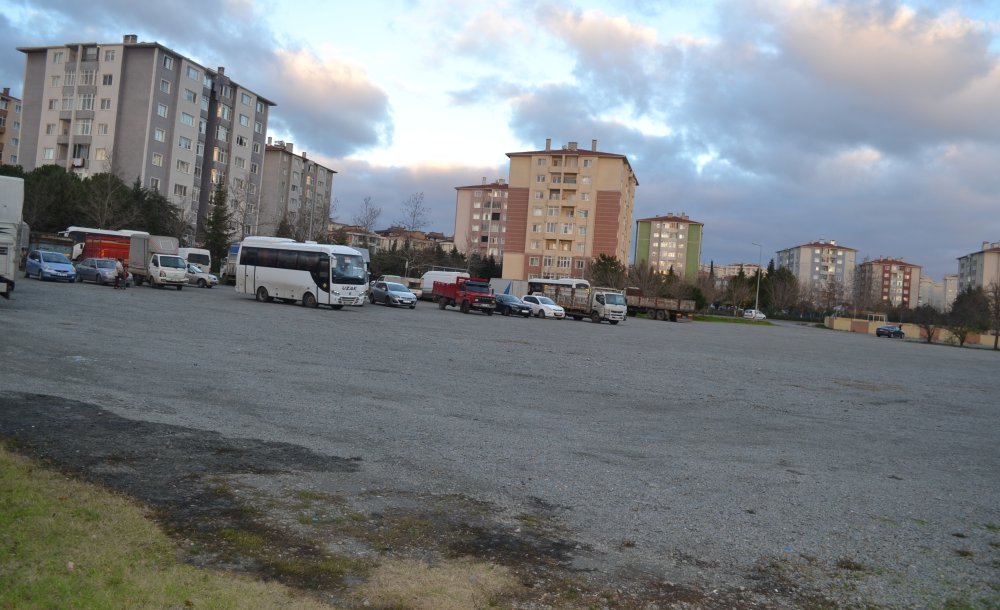 Pazar Yerinde Trafik Keşmekeşliği!