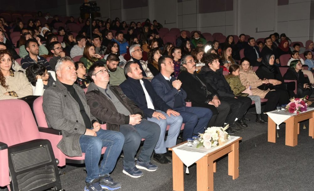 Vatan Yahut Silistre Oyununa Büyük İlgi 