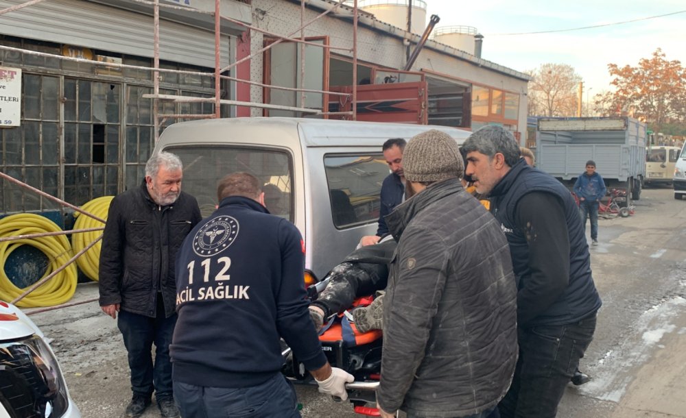 İnşaat İşçisi Çatıdan Düştü 