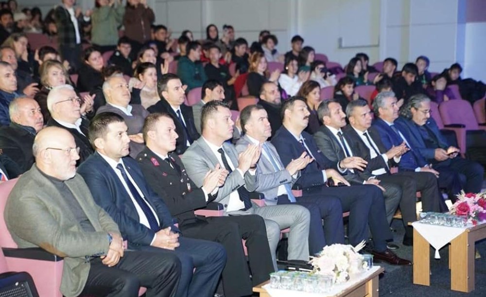 İstiklal Şairimiz 86'Incı Ölüm Yıl Dönümünde Anıldı 
