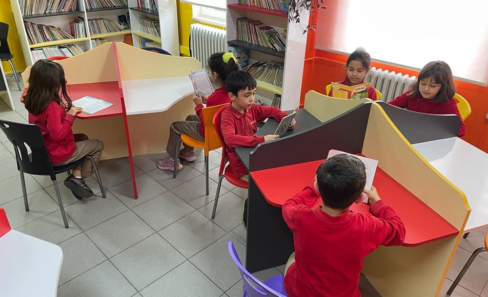Çorlu'da Kütüphanesiz Okul Kalmadı 