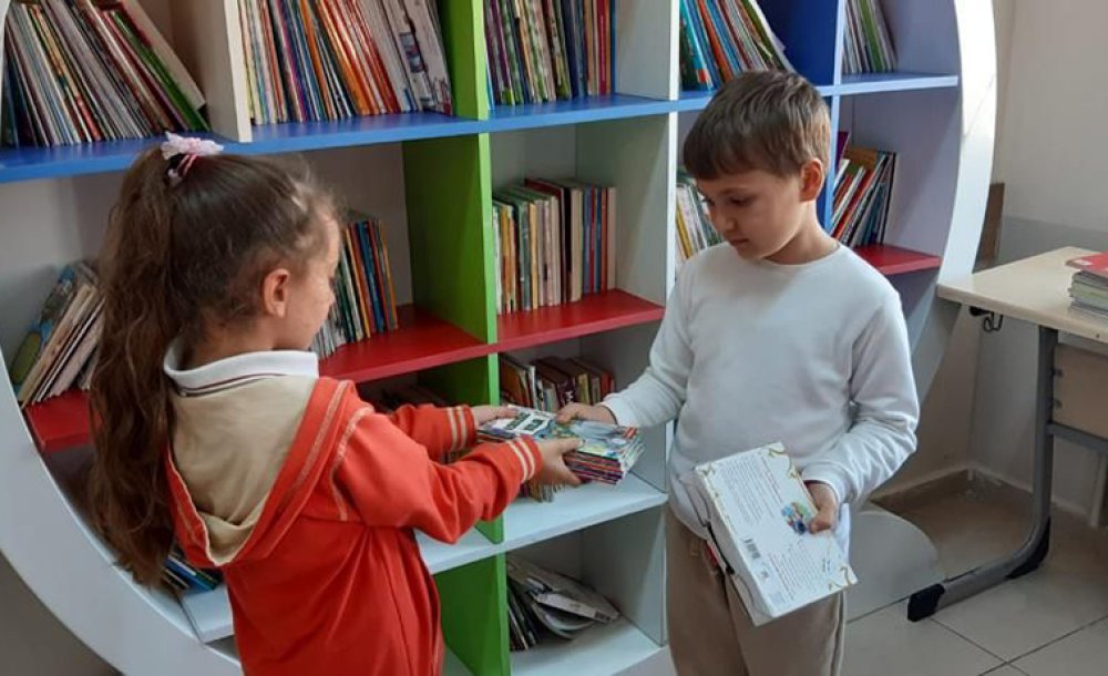 Çorlu'da Kütüphanesiz Okul Kalmadı 