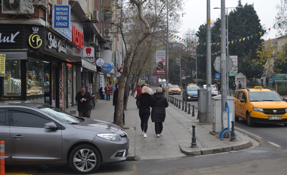 Vatandaşlar Alışveriş Telaşı Yaşadı 