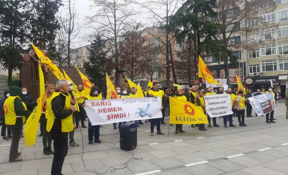“Yoksulluk Sınırı Üzerinde Ücret Talep Ediyoruz”