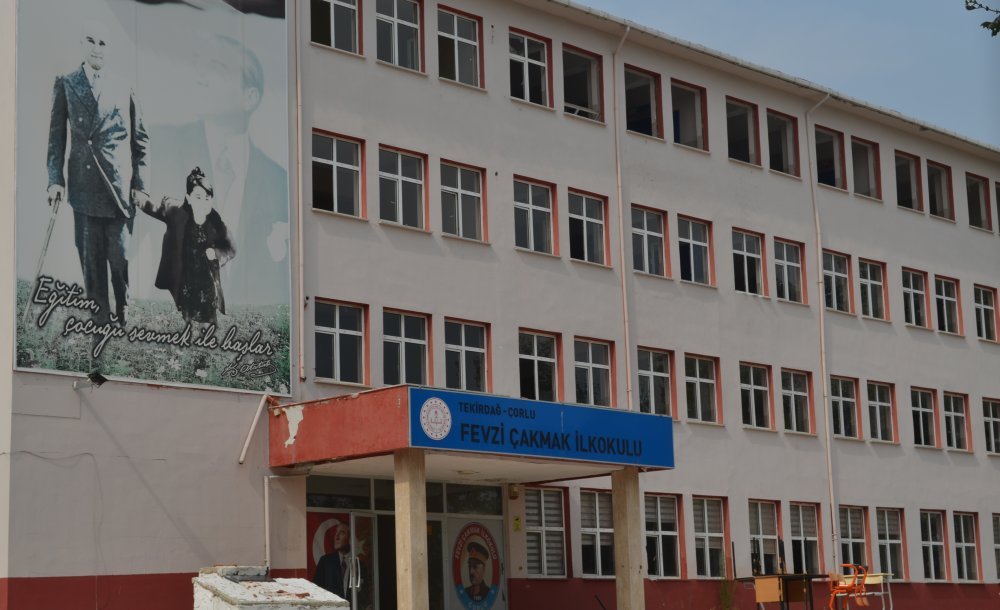 Yüzlerce Konut Yapan Toki̇, Okulları Neden Yapmıyor?