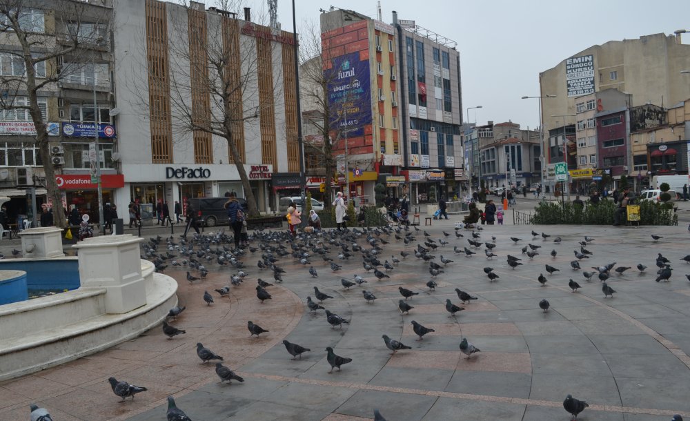 Cumhuriyet Meydanı'nda Renkli Görüntüler