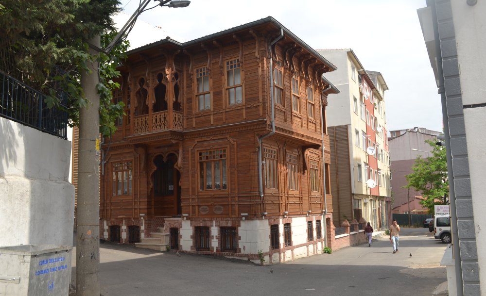 Tarihi Çorlu Evi'nin Tavanı Nihayet Yapıldı 