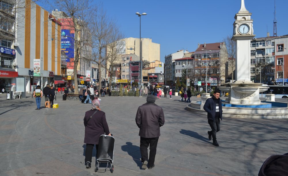 Günler Sonra Güneş Yüzünü Gösterdi 