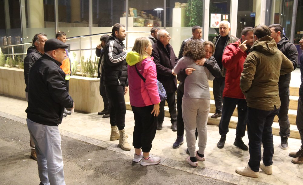 Gönüllü Personeller Deprem Bölgesinden Döndü