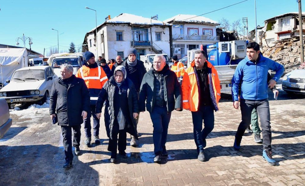 Kaymakam Eldivan Deprem Bölgesinde 