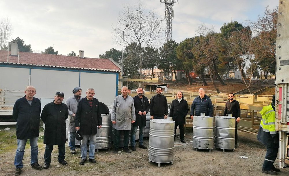 Deprem Bölgesine Yardımlar Sürüyor