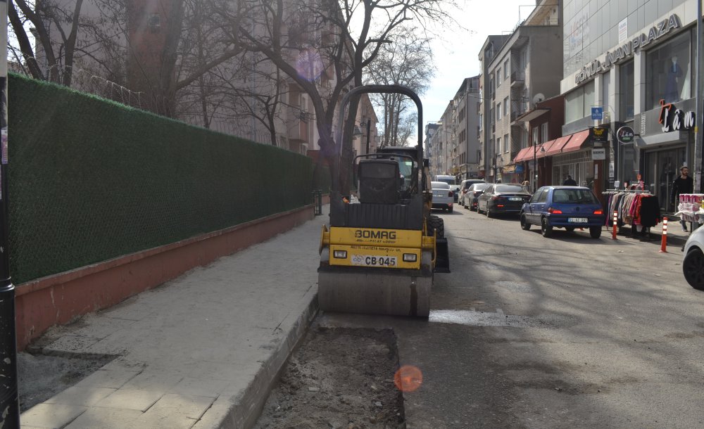 Şinasi Kurşun Caddesi'ndeki Kaldırımlar Yapıldı 