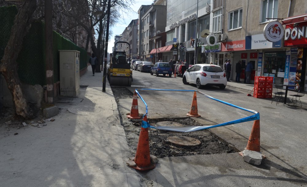 Şinasi Kurşun Caddesi'ndeki Kaldırımlar Yapıldı 