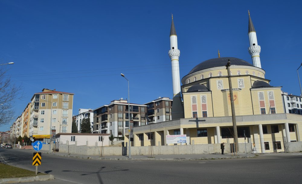 Ertuğrul Gazi Camii Kendini Gösterdi