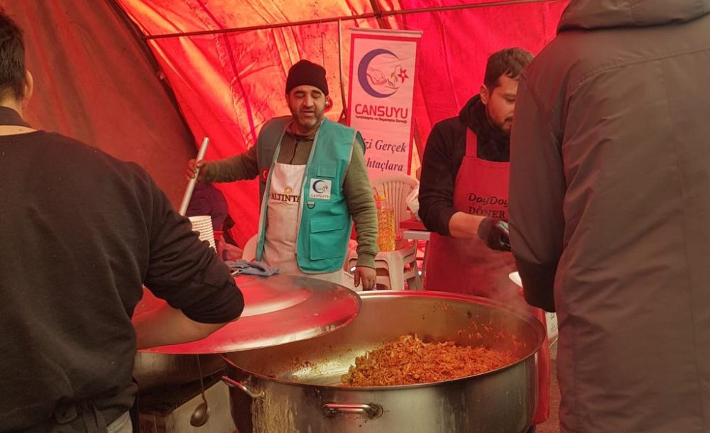 Cansuyu Derneği 4 Bin Gönüllüsüyle Sahadaydı 