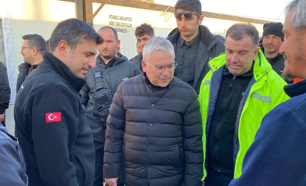 Kaymakam Eldivan Deprem Bölgesindeki Çalışmalarını Sürdürüyor