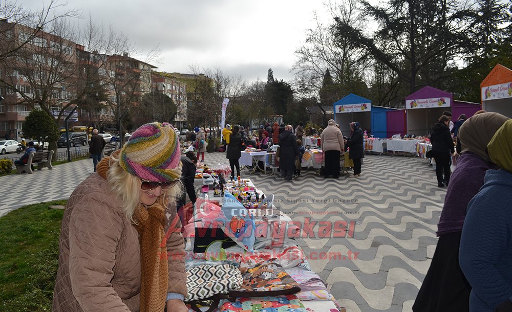 8 Mart'ta Açılan Hanımeli Çarşısı Büyük İlgi Gördü