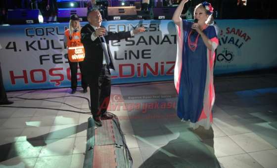 Suzan Kardeş Çorlu`da Balkan Rüzgarı Estirdi