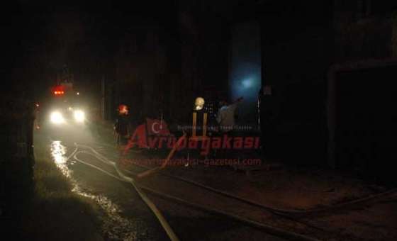 Çorlu`da Fabrika Yangını