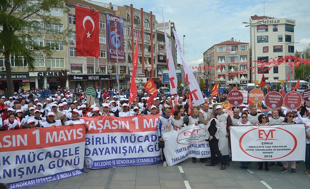 1 Mayıs Atatürk Meydanında Kutlanacak