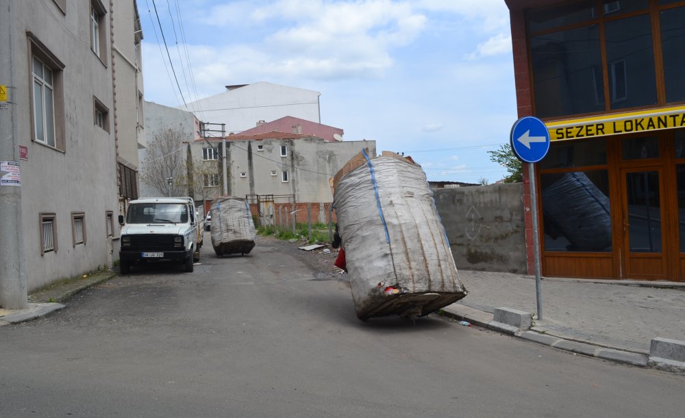 Çekçekçiler Trafiği Olumsuz Etkiliyor