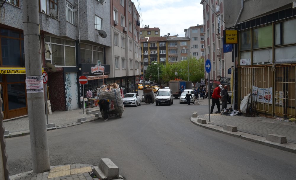 Çekçekçiler Trafiği Olumsuz Etkiliyor