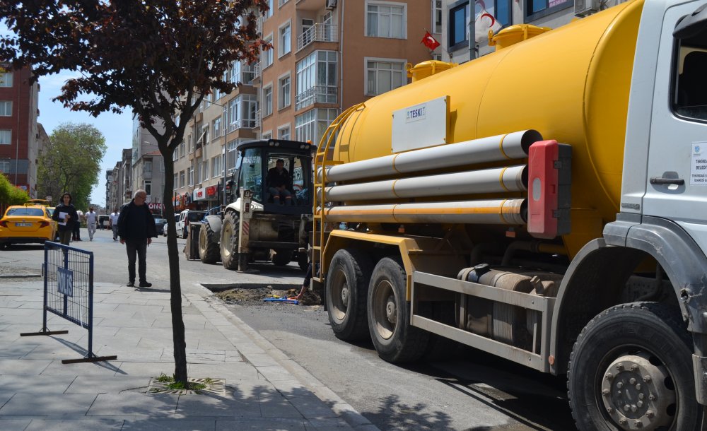 Teski̇ Çalışma Yaptı, Trafik Arapsaçına Döndü  