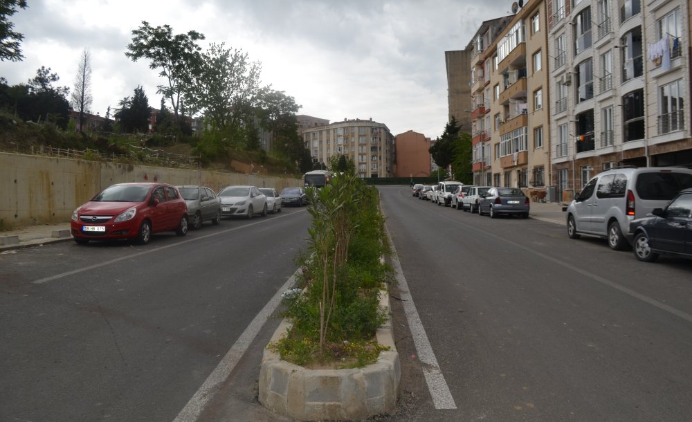 Yarım Kalan Atilla Caddesi Kaderine Terk Edildi 