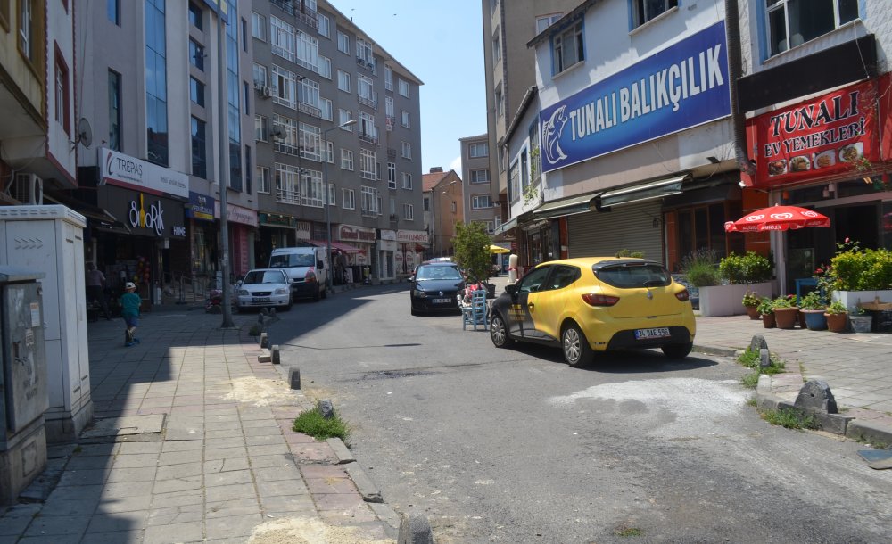 Kırılan Taşlar Yenilendi 