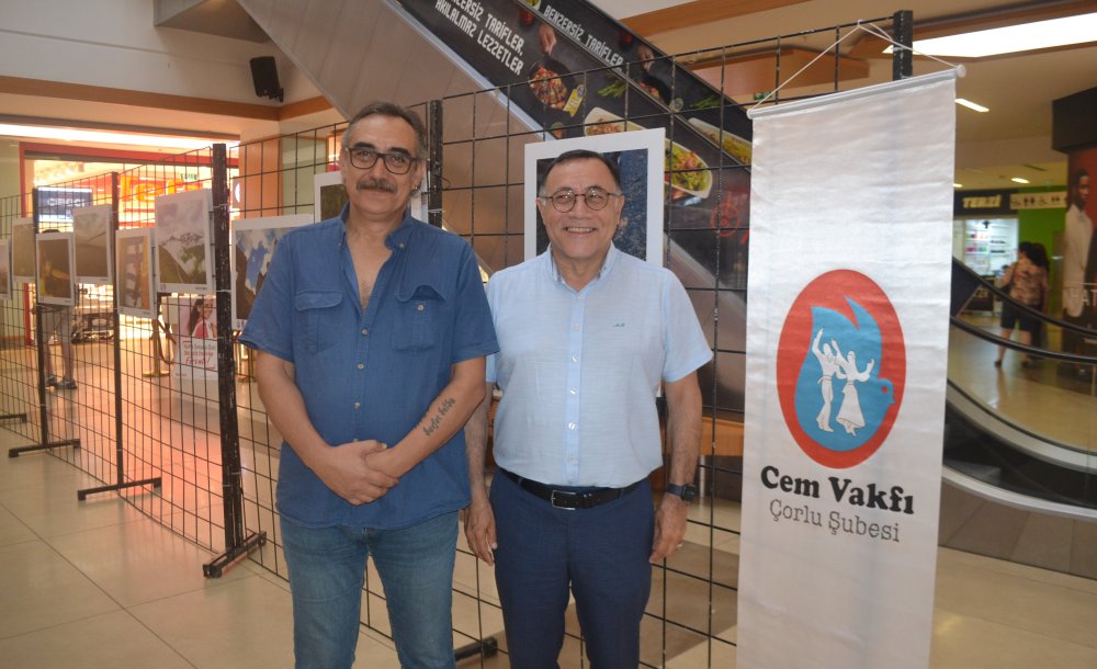 Cem Vakfı Fotoğraf Sergisi Açtı