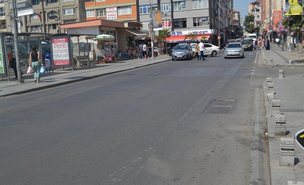 Kumyol Caddesi'nin Şerit Çizgileri Neden Çizilmiyor?