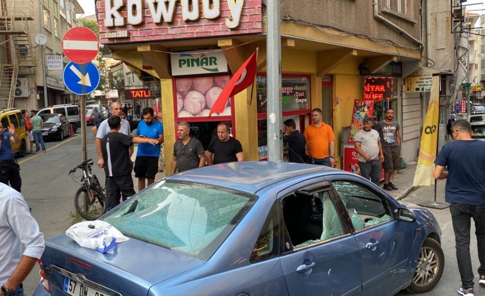 Kavga Ettiği Şahsın Otomobiline Zarar Verdi 