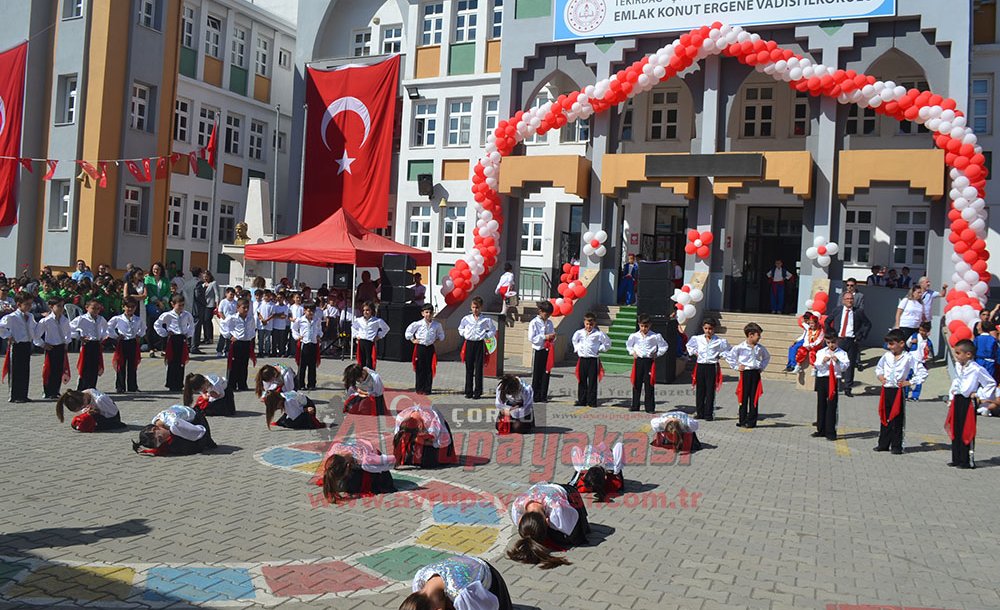 Çorlu Kaymakamı Murat Eren'den Öğrencilere Nasihat;  “Ülkeni̇ze Ve Kendi̇ni̇ze Güveni̇n”