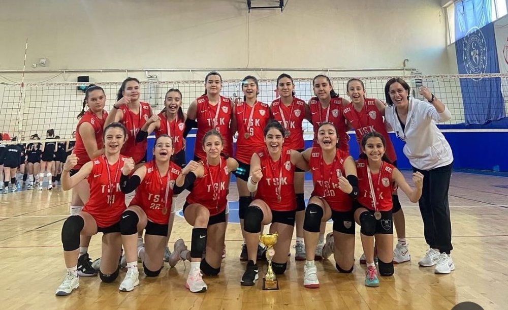 Trakyaspor Kız Voleybol Takımı Türkiye Finallerinde