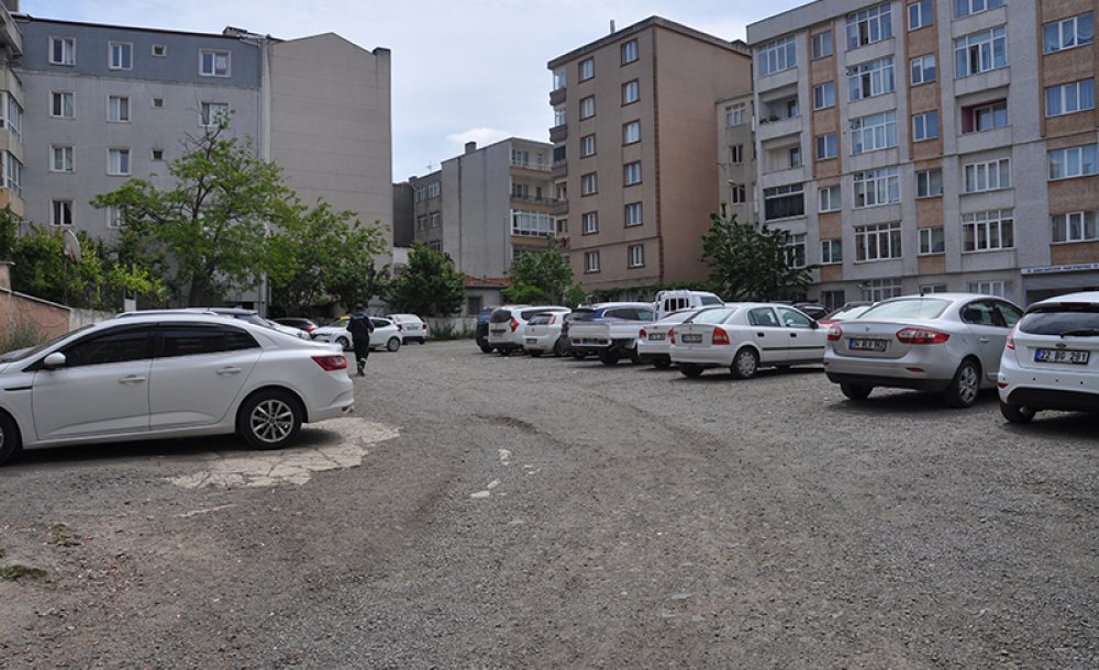 Bakımsız Otopark Tepki Çekiyor